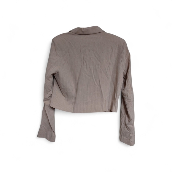 Easel Light Beige Cropped Blazer - Picture 2 of 4